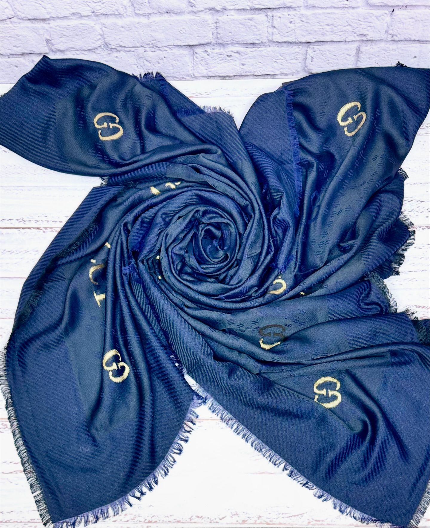 روسری مارک طلاکوب طرح گوچی‌‎