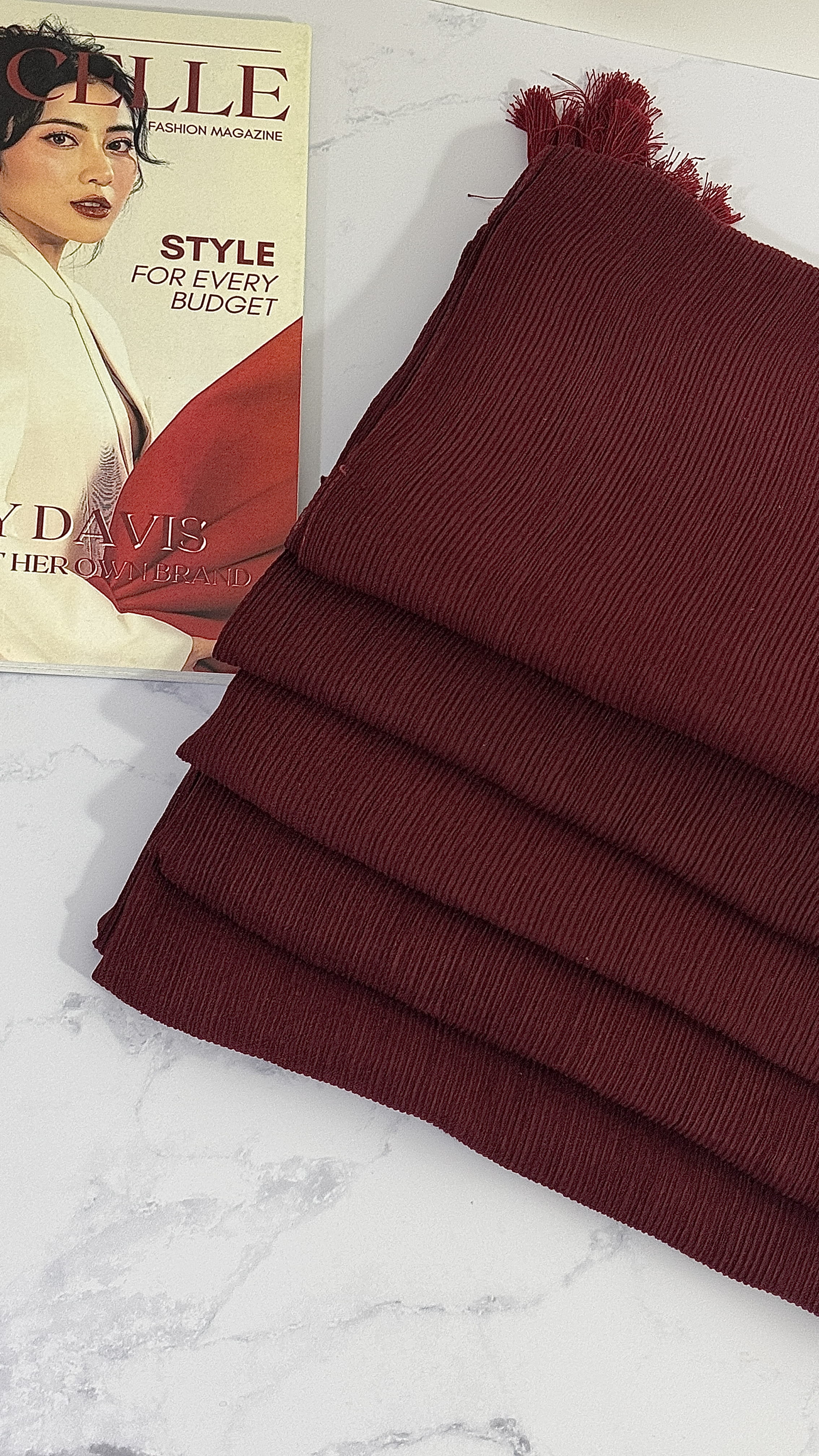 شال پلیسه ریز زرشکی بدون خط تا