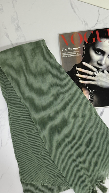 شال پلیسه سبز پاستیلی