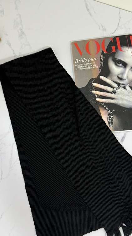 شال پلیسه مشکی